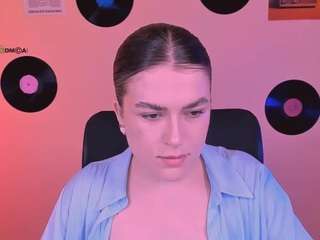 emma-dark