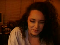 Hai ik ben Yusra 18 jaar en van Marokkaanse afkomst. Ik maak in mijn dagelijkse leven 18+  content en ervaar daar heel veel plezier in. Ik ben een vollere dame met grote borsten een dikke kont een klein buikje lief gezichtje en een bos vol krullen boven en beneden.ik doe aan augyo, foot, BDSM, SM, GFE, dominantie, onderdanigheid,en Golden shower fetisj. Naast fetisj doe ik ook aan twerken, boobie shows en samen spelen.