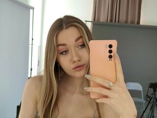 naked girl with webcam fingering pussy EndaRold