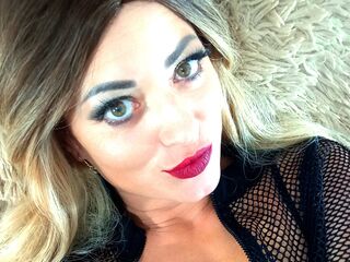 nude webcam girl LionessoneForu