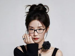sexy webcam girl LunaChen