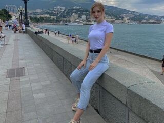 naked webcamgirl photo MiCrayford