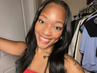 topless webcamgirl nicolesolace