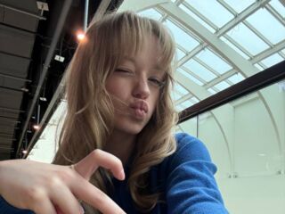 girl webcam show FranciscaNeren