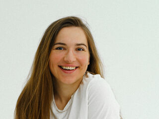 camgirl spreading pussy YukiBeauty