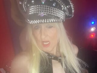 golden shower cam GodessLulu