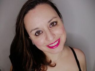 shower live cam AdelaAlbaNatural