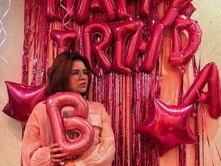 fingering camslut AdinaBoas