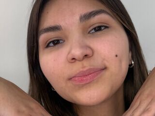 bedroom webcam AdriaKunstlinger