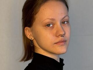 camslut fingering wet pussy AlainaCaveness