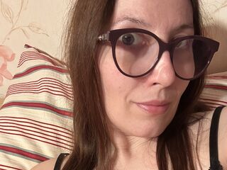 cam girl fingering AlanyssLyon