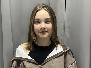 nude webcam girl AliseGlow