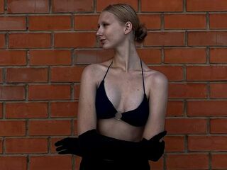 live cam girl photo AlmaGrant
