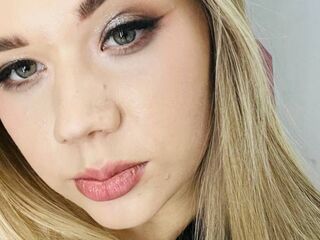 live sex cam AminaDigges