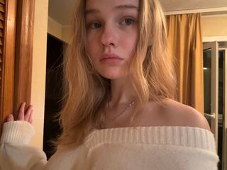 cam girl showing pussy BrittaneyCreitz