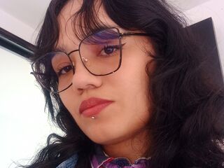 camgirl porn web cam CamilaRodriguez