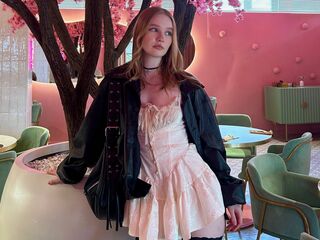 adult cam CandiFerretti