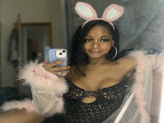 masturbating cam girl CeceMercedes