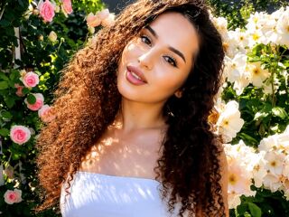 masturbating camgirl CharisFernette