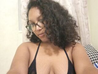 hot cam girl masturbating with vibrator CherNubiz