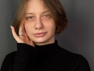 cam girl masturbating with sextoy CoraLamon