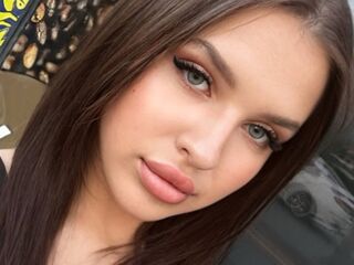 nude webcam girl photo CoraLennox