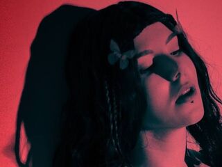 camslut fingering shaved pussy CorlissFunston