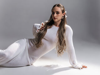 nude cam photo DannaWhite