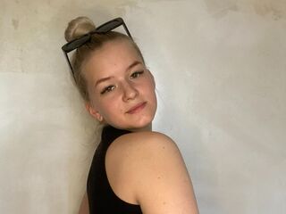 sexwebcam DebraHallin