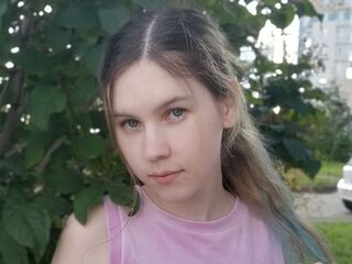 closeup web cam DeidreSarin