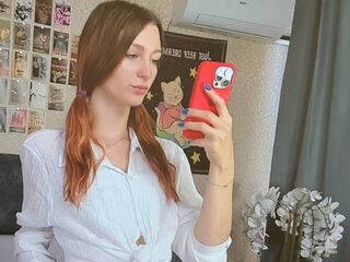 camgirl masturbating with sex toy EddaEngin