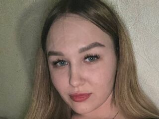 cam girl playing with sextoy EdythGales