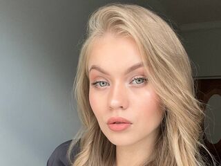 live sex cam photo ElaraBrooks