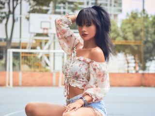 girl showing tits EleanorStyle