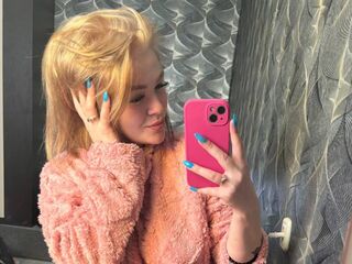 voyeur web cam ElizabethCamaro