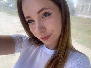 naked webcamgirl video ElowenStar