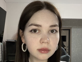 chat room sex webcam EmiliRoyzi