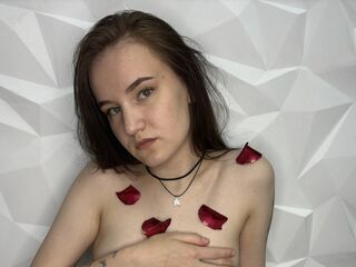 naked cam chatroom EmiliaMarei