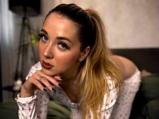 camgirl chat room EmilyHawke