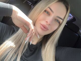 hot strip tease web cam EmyiliaBliss