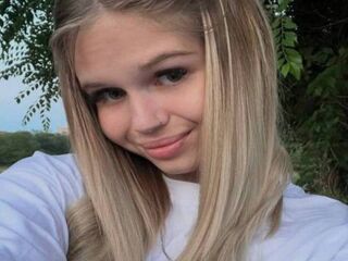 cam slut chat room EricaVon