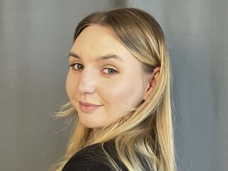 nude web cam FloraBrenden