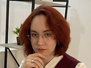 naughty camgirl fingering shaved pussy FlorindaDufner