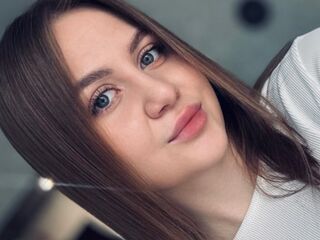 live cam show GloryQuent