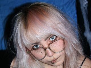 cam girl playing with sextoy GrettaLuna