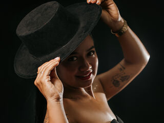 closeup web cam HeidyRouss