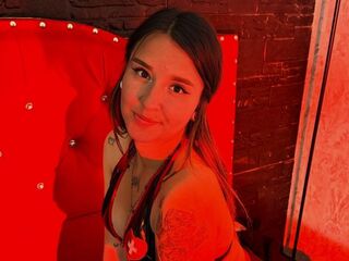 camgirl playing with vibrator IzaNoire