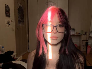 camgirl masturbating with sextoy JameyStaffieri