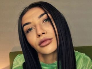 naughty cam girl masturbating with dildo JanneMaine