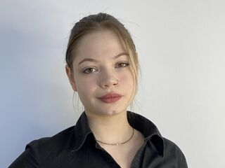 adult cam chat room JanuaryBuswell